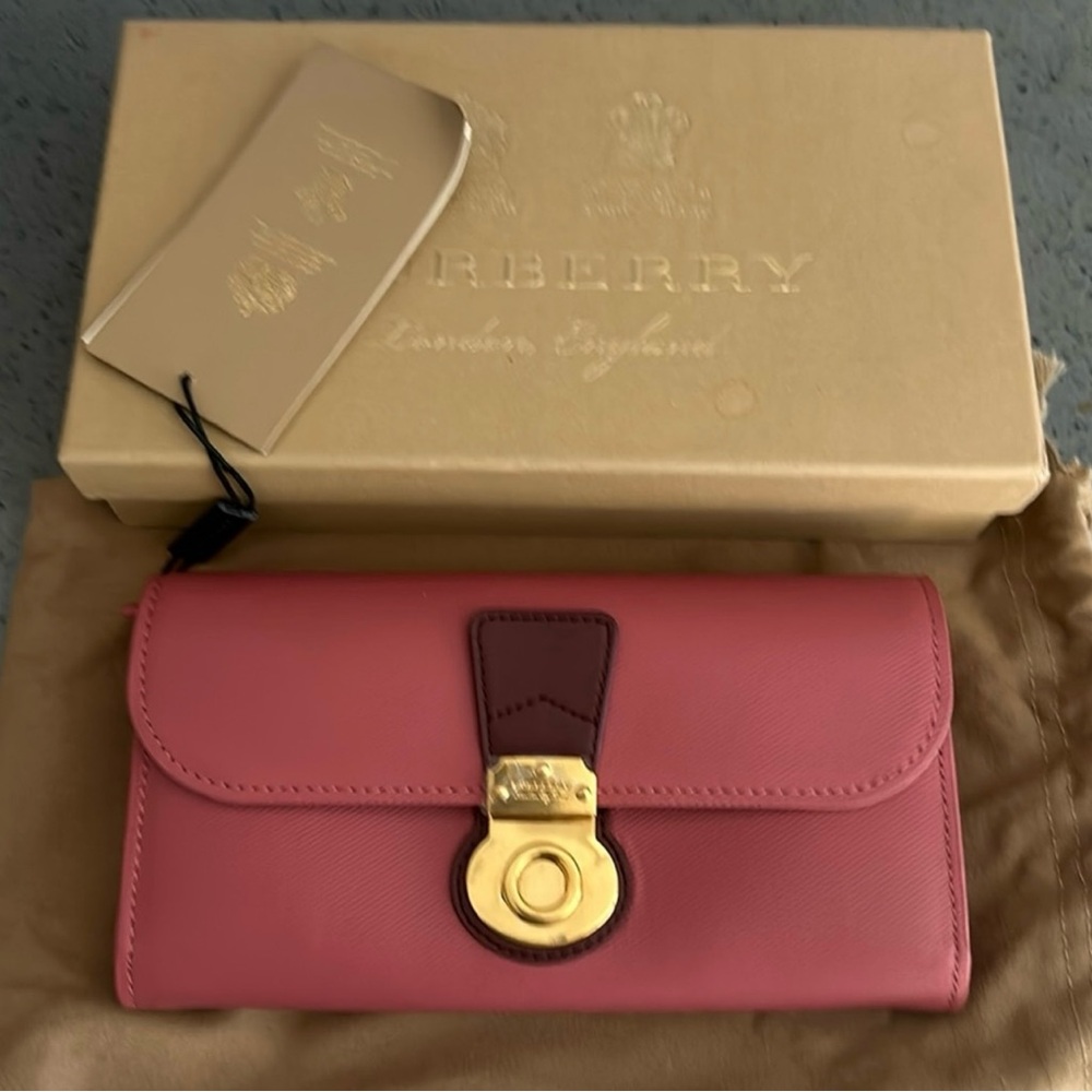 Burberry wallet